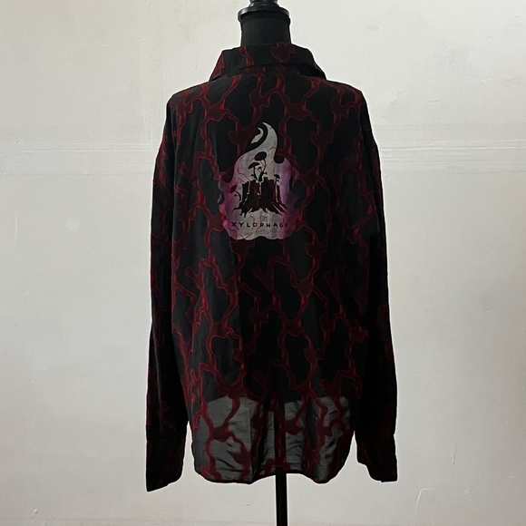 Versace Men's Black and Red Casual Shirt - Picture 9 of 11